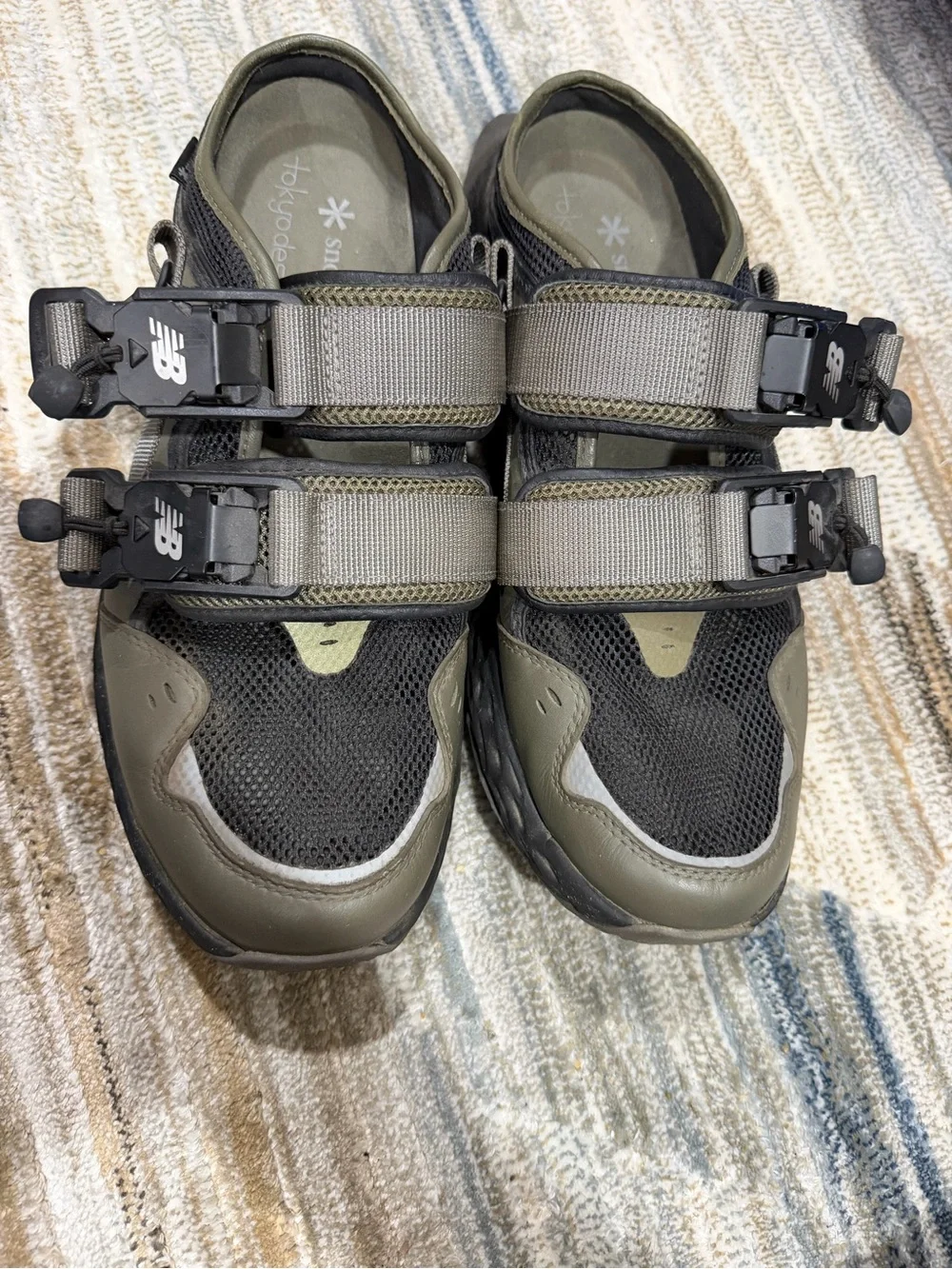 New Balance Kids Olive and Black Hook-and-Loop Sneakers